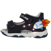 DDSTEP világító űrhajós szandál.