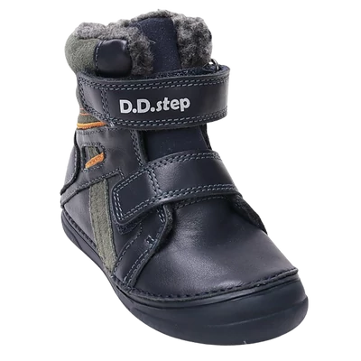 Bélelt DDSTEP fiú bakancs minta nélkül.