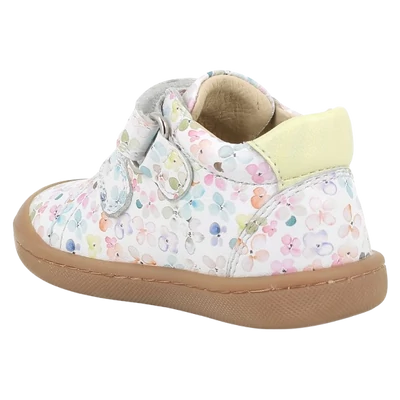 Primigi barefoot lány cipő.