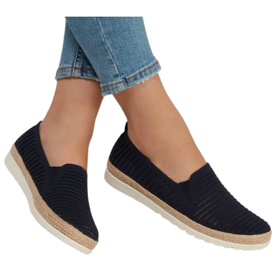 SKECHERS női balerina lélegző sötétkék cipő.